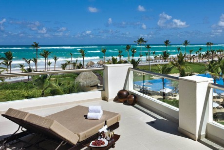 hard-rock-hotel-casino-punta-cana-balcony-view-of-beach-2